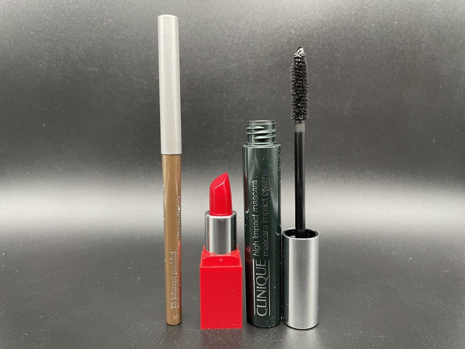 Clinique Treats To Go Gift Set - SP BOUTIQUE