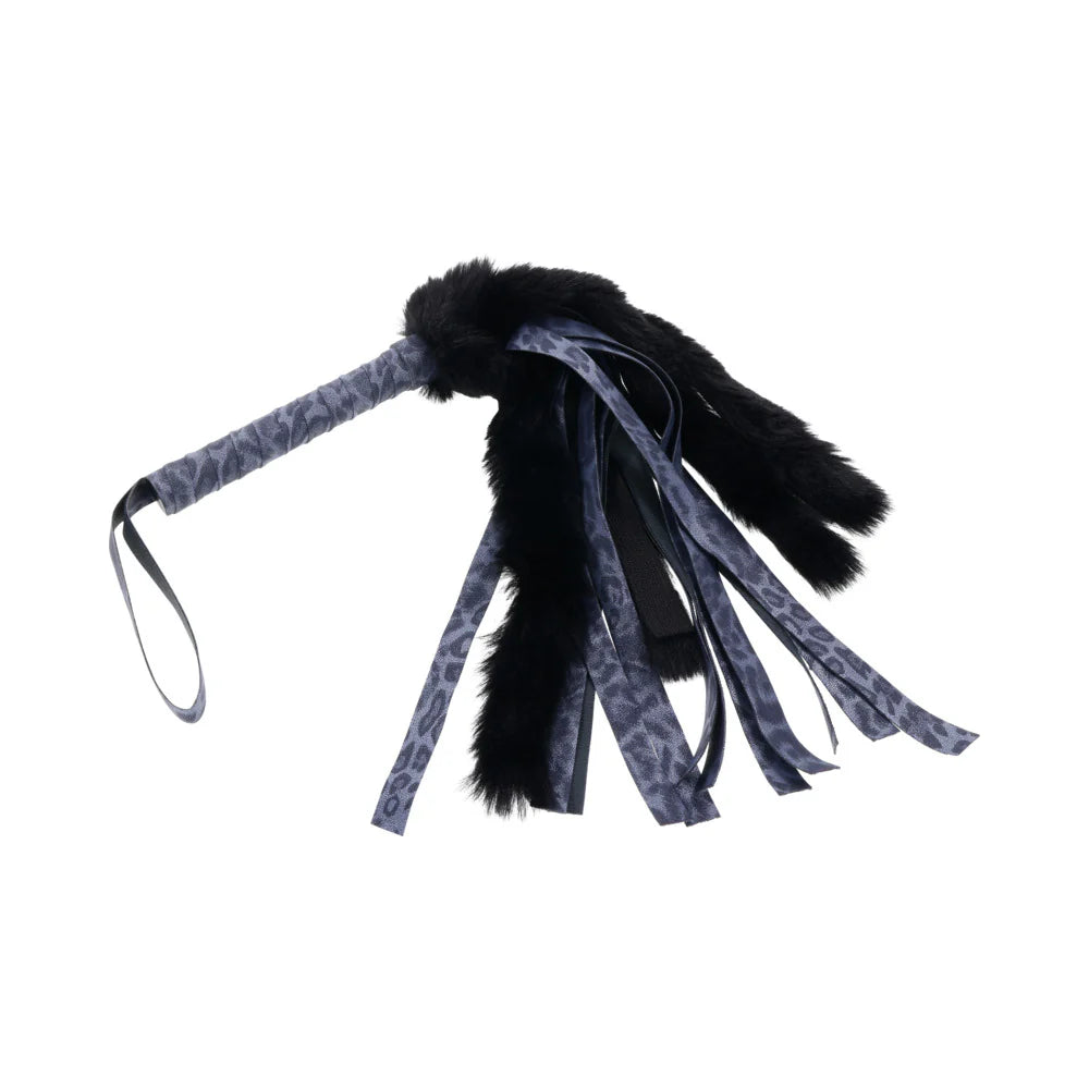 Sportsheets Sex &amp; Mischief Cougar Faux Fur Flogger SPORTSHEETS