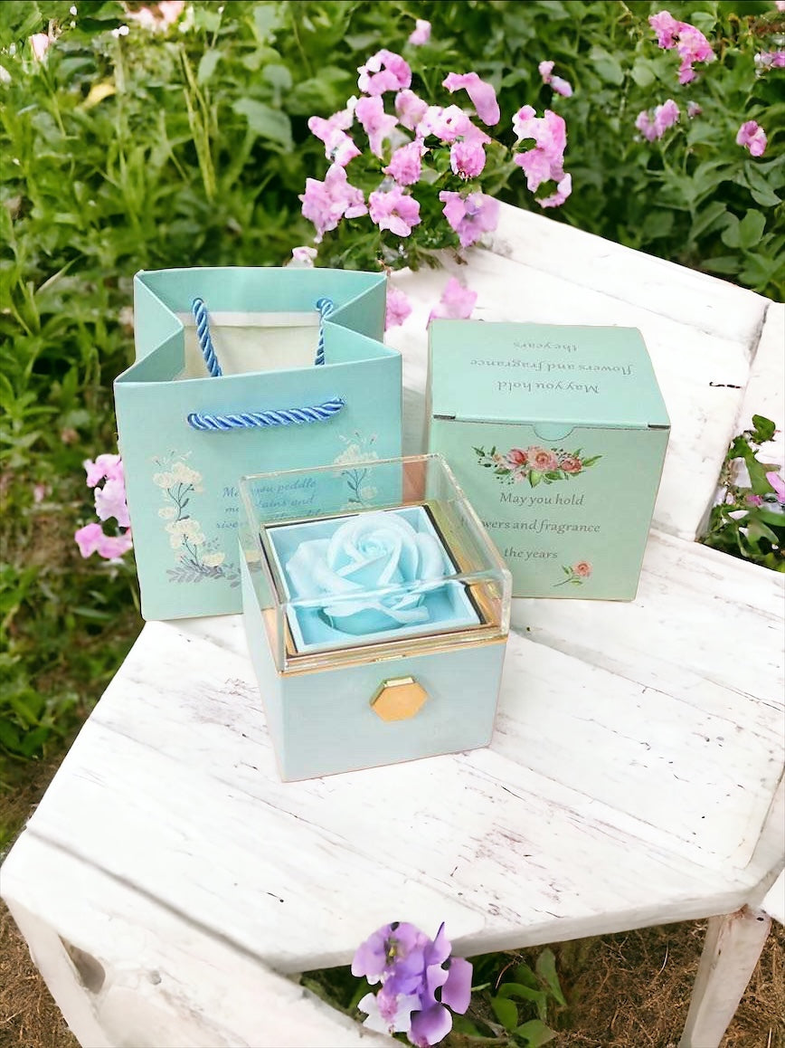ROTATING ETERNAL ROSE GIFT BOX SP BOUTIQUE